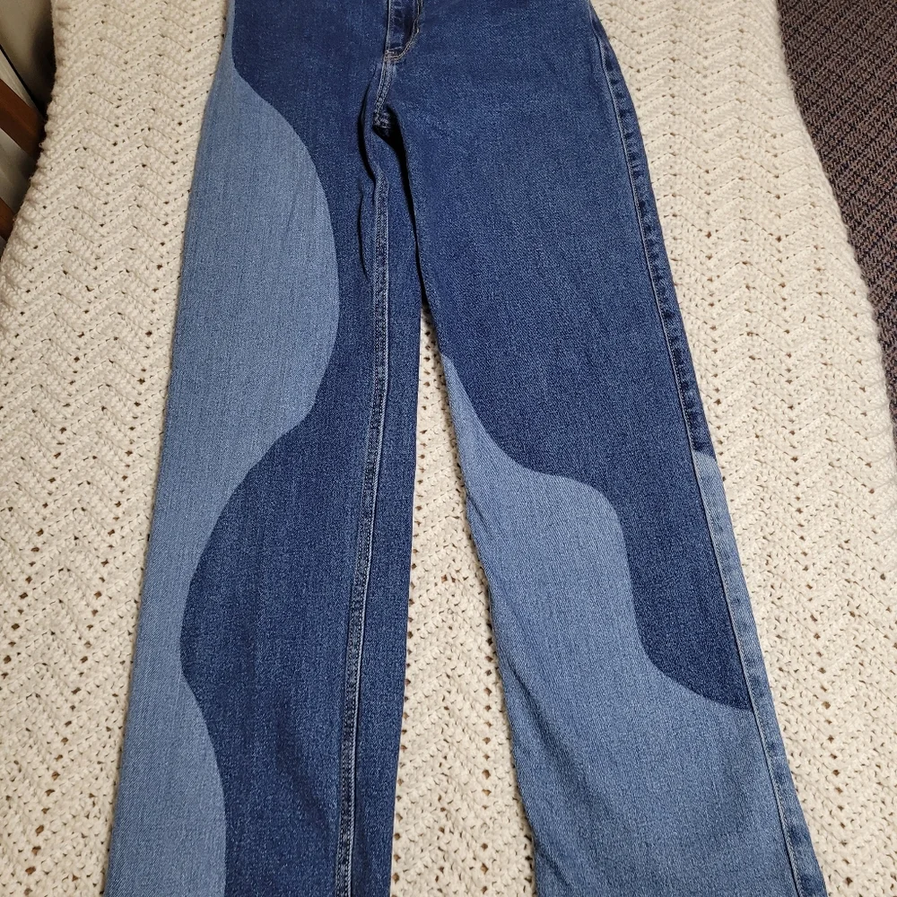 ❤️Hollister Ultra High Rise Dad Jean Wavy Colorblock W24 L31 - Picture 5 of 10